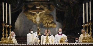 NẾN BÀN THỜ VÀ CÁC LOẠI NẾN KHÁC TRONG PHỤNG VỤ