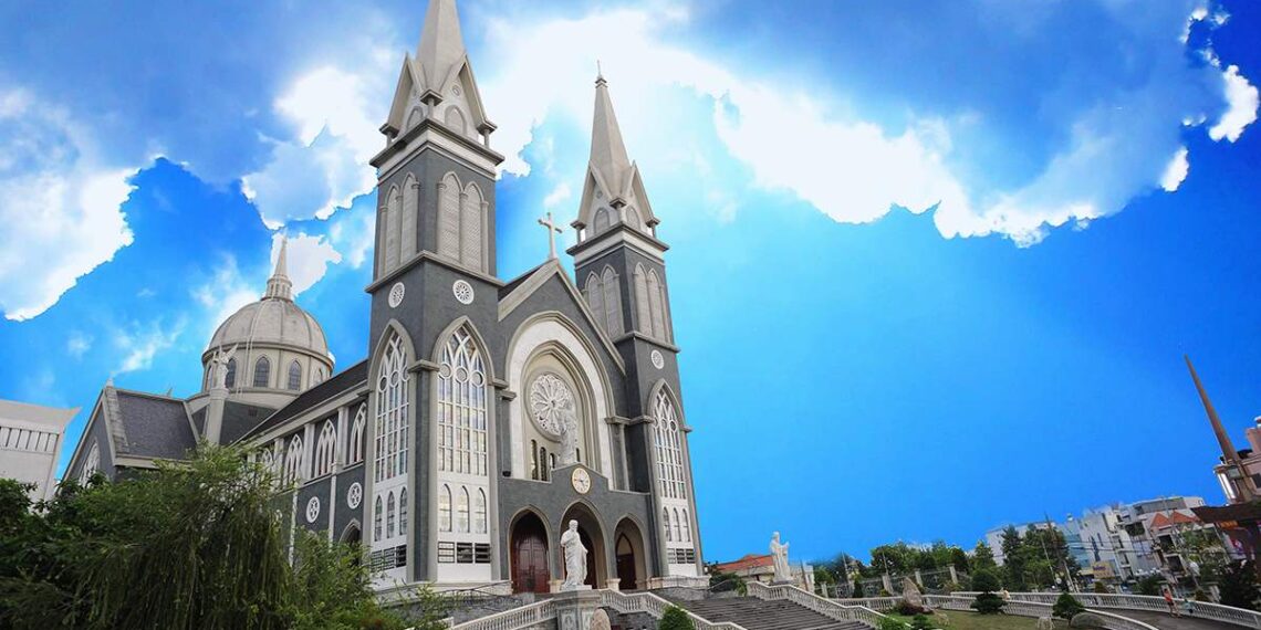 “GIÁO PHẬN” LÀ GÌ?