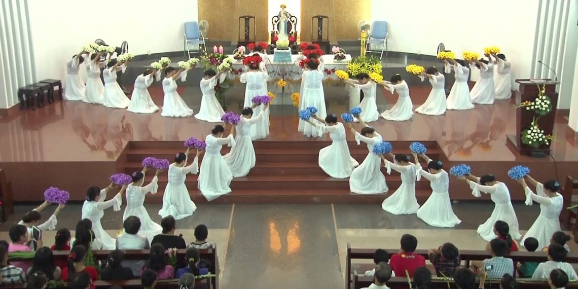 THÁNG NĂM, THÁNG HOA DÂNG KÍNH ĐỨC MẸ RA ĐỜI TỪ KHI NÀO?