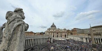 MỘT SỐ NGHI THỨC ĐẶC BIỆT TRONG THÁNH LỄ KHAI MẠC SỨ VỤ PHÊ-RÔ CỦA ĐỨC GIÁO HOÀNG LÊ-Ô XIV